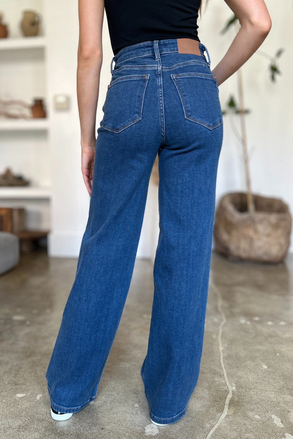 High Rise Straight Jeans - Judy Blue - Jeans