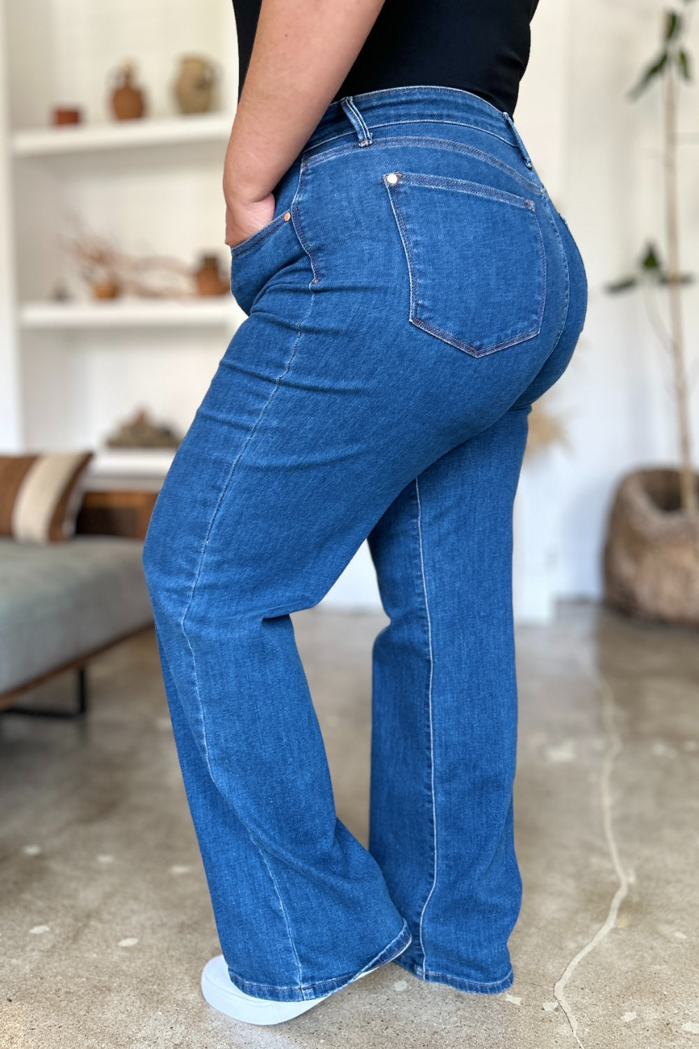 High Rise Straight Jeans - Judy Blue - Jeans