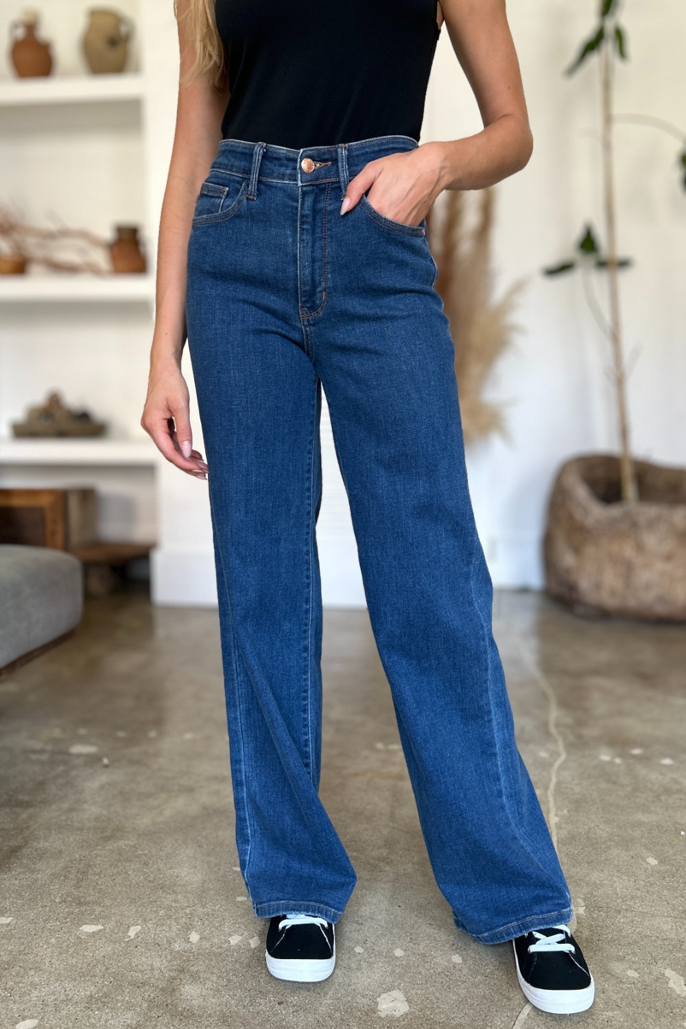 High Rise Straight Jeans - Judy Blue - Jeans