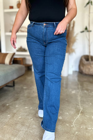 High Rise Straight Jeans - Judy Blue - Medium / 0/24 - Jeans